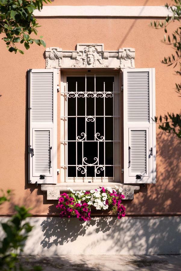 Villa Liberty B&B Фано Экстерьер фото